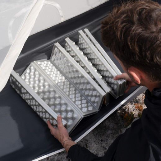 Килимок складний IXPE Naturehike CNK2550WS030, алюмінієва плівка, 18 мм, оливковий-зелений