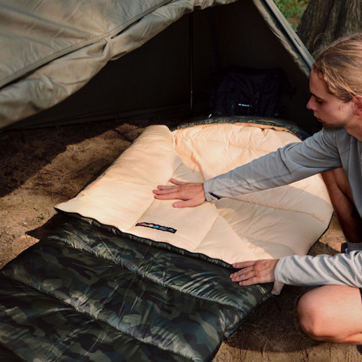 Спальний мішок з капюшоном Naturehike M320 CNK2350WS023, зелений камуфляж, правий