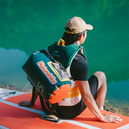 Рюкзак водонепроникний Naturehike CNK2300BS017, 25 л, темно-зелений