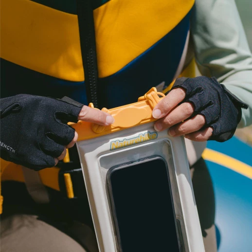 Чехол водонепроницаемый для телефона Naturehike CNK2300BS015, темно-зеленый
