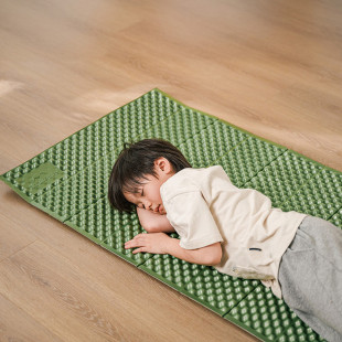 Коврик складной IXPE Naturehike CNK2450WS044, алюминиевая пленка, 195x60х1,8 см, оливковый зеленый