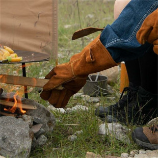 Перчатки огнеупорные Naturehike 35×14см Cow Split Leather Heat/Fire Resistent Gloves, коричневый
