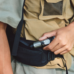 Фонарь с клипсой Naturehike CNK2450ZM013, черно-серый