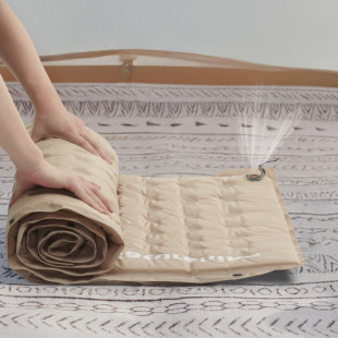 Матрас туристический с подушкой, самонадувающийся одноместный Naturehike CNK2550WS025, влагостойкий, 200 х 65 х 3 см, бежевый