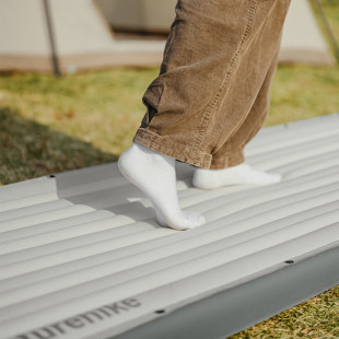 Матрас надувной одинарный Naturehike CNK2450WS035, 95 мм, со встроенной помпой, белый