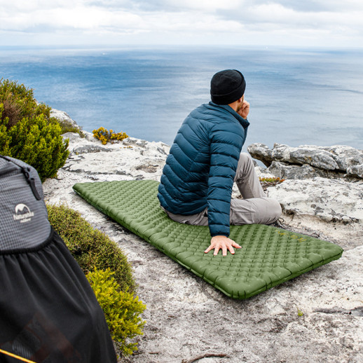 Матрас надувной сверхлегкий Naturehike CNK2450WS014, с мешком для надува, прямоугольный зеленый 186 см.